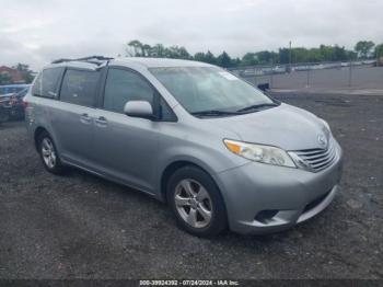  Salvage Toyota Sienna