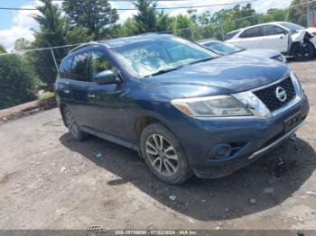  Salvage Nissan Pathfinder