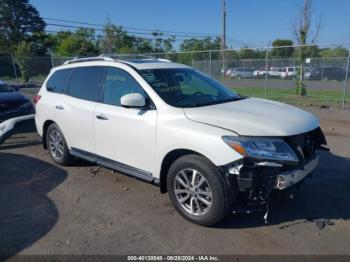  Salvage Nissan Pathfinder