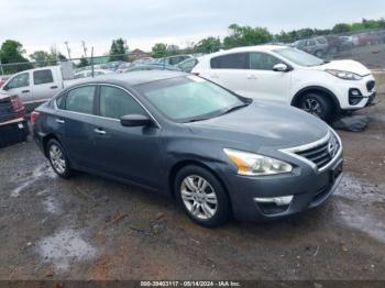  Salvage Nissan Altima