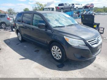  Salvage Volkswagen Routan