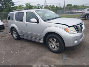  Salvage Nissan Pathfinder