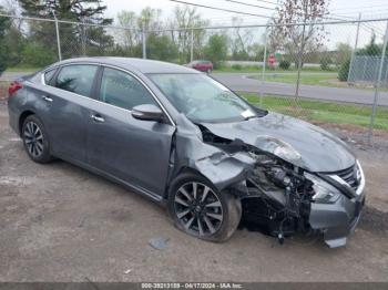  Salvage Nissan Altima