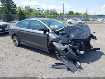  Salvage Chrysler 200