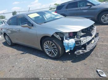  Salvage Lexus Es