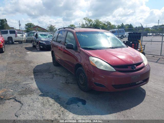  Salvage Toyota Sienna