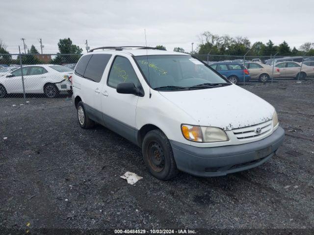  Salvage Toyota Sienna