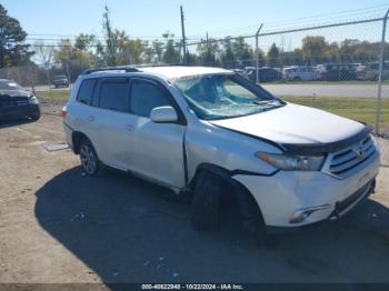  Salvage Toyota Highlander