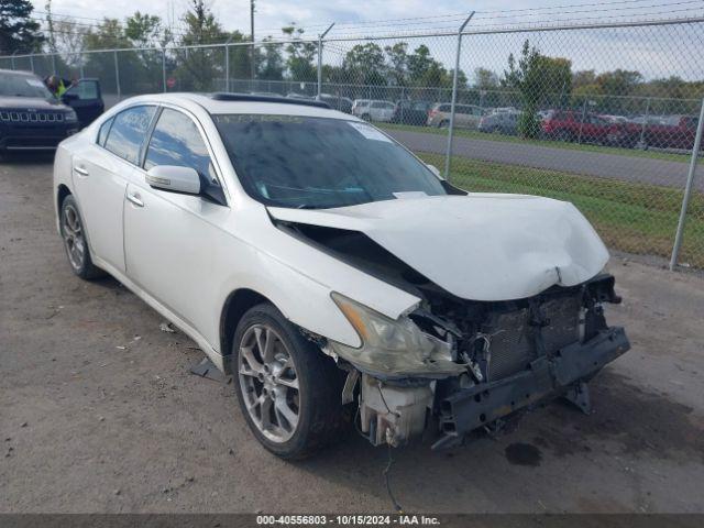  Salvage Nissan Maxima