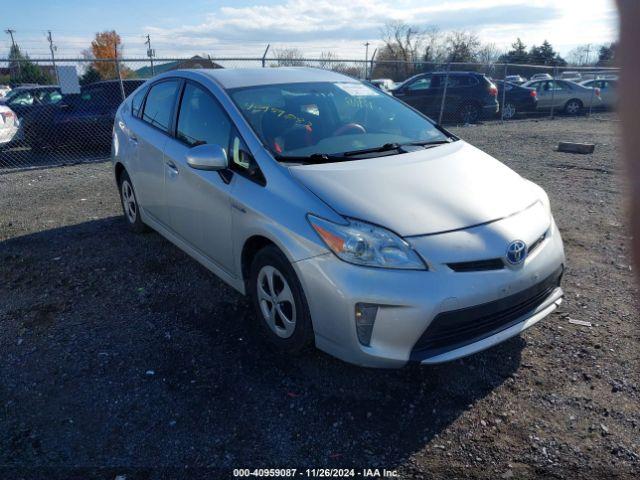  Salvage Toyota Prius