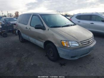  Salvage Toyota Sienna