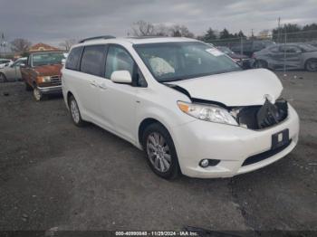  Salvage Toyota Sienna