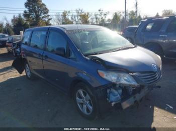  Salvage Toyota Sienna