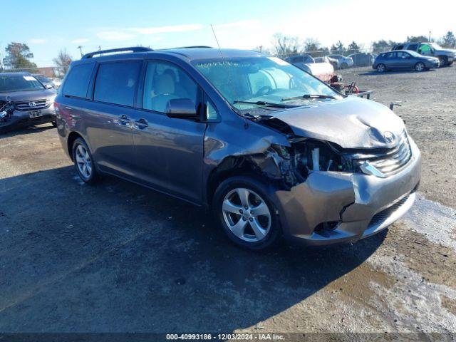  Salvage Toyota Sienna