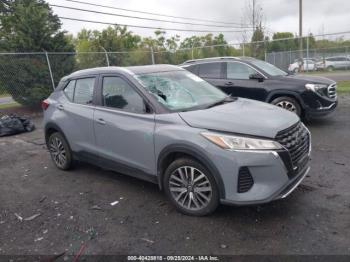  Salvage Nissan Kicks