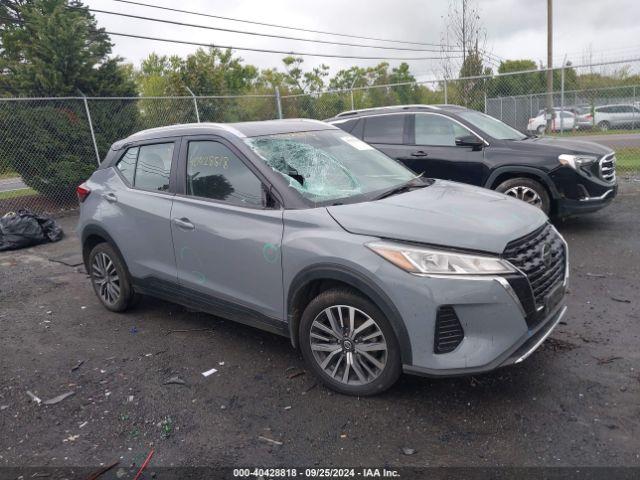  Salvage Nissan Kicks