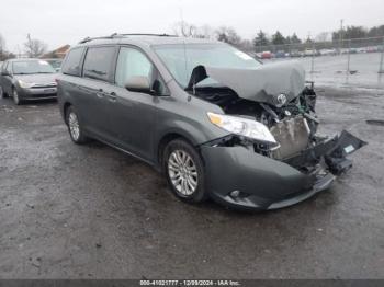  Salvage Toyota Sienna