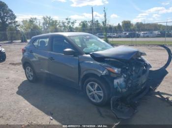  Salvage Nissan Kicks