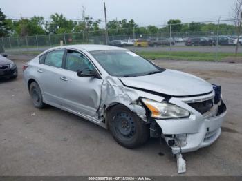  Salvage Nissan Altima