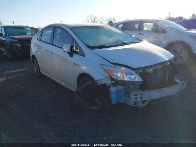  Salvage Toyota Prius