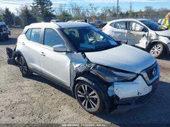  Salvage Nissan Kicks