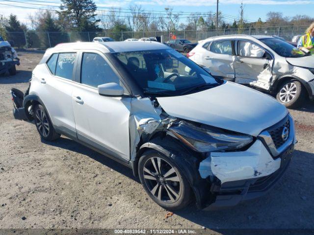  Salvage Nissan Kicks