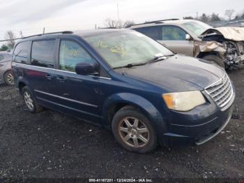  Salvage Chrysler Town & Country