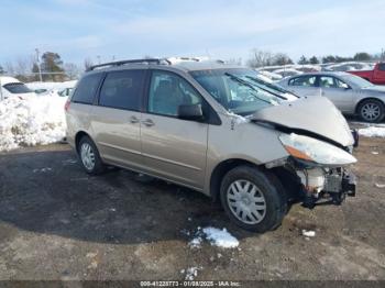  Salvage Toyota Sienna