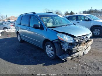  Salvage Toyota Sienna