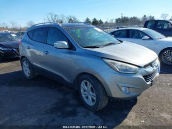  Salvage Hyundai TUCSON