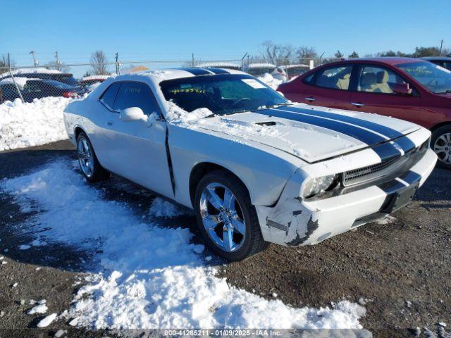  Salvage Dodge Challenger