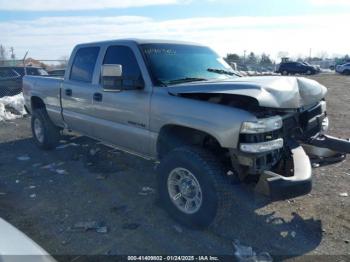  Salvage Chevrolet Silverado 2500