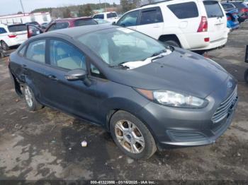  Salvage Ford Fiesta