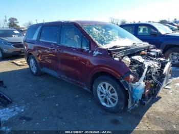  Salvage Kia Carnival