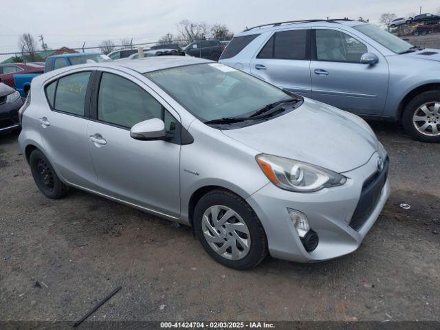  Salvage Toyota Prius c