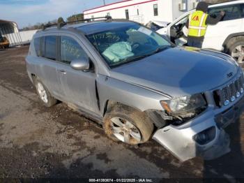  Salvage Jeep Compass