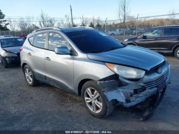  Salvage Hyundai TUCSON