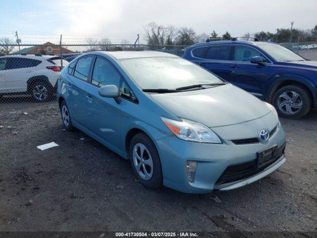  Salvage Toyota Prius