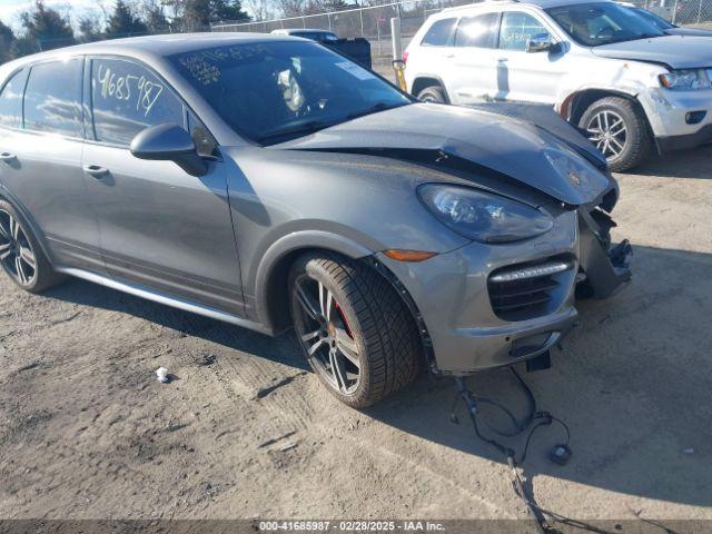  Salvage Porsche Cayenne