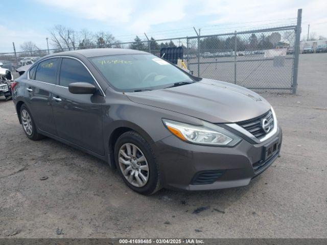  Salvage Nissan Altima