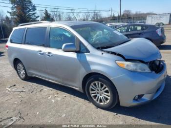  Salvage Toyota Sienna