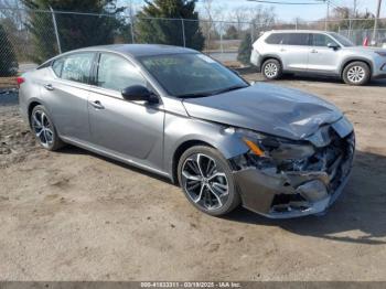  Salvage Nissan Altima