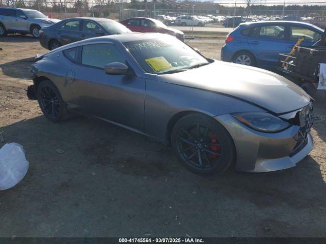  Salvage Nissan Z