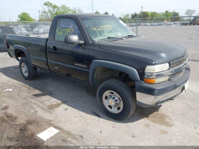  Salvage Chevrolet Silverado 2500