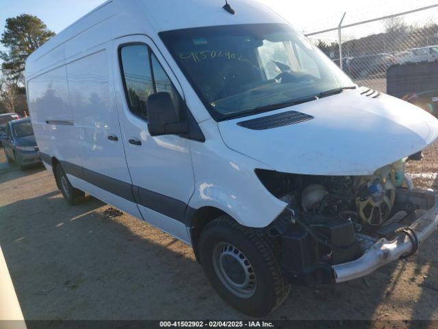  Salvage Mercedes-Benz Sprinter 2500