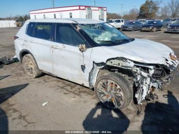  Salvage Mitsubishi Outlander