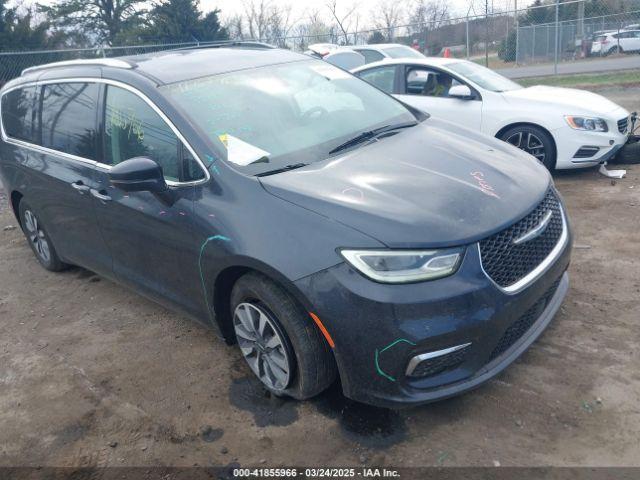  Salvage Chrysler Pacifica
