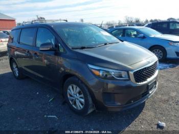  Salvage Kia Sedona