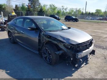 Salvage Nissan Maxima