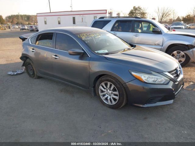  Salvage Nissan Altima